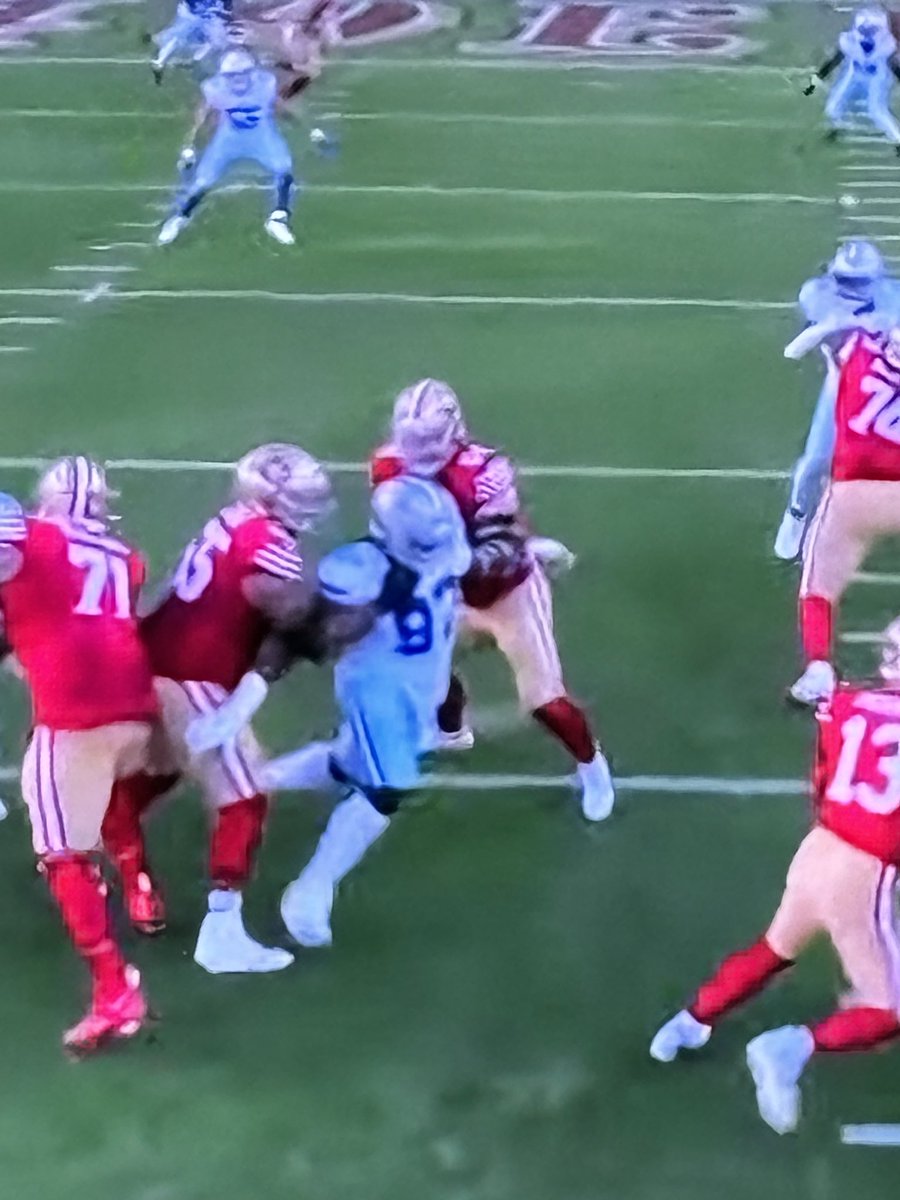 SethSwanson's tweet photo. Look at this hold !!! the refs are going to win this game for 49ers. Do your job https://t.co/DXJ732oYh3