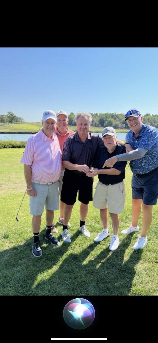 rickgraysongolf's tweet photo. @ParkUniversity.  THE POWER OF PARK !  The first varsity team to go to Nationals - 1976 Golf Team ! https://t.co/QlqgPCMhSV
