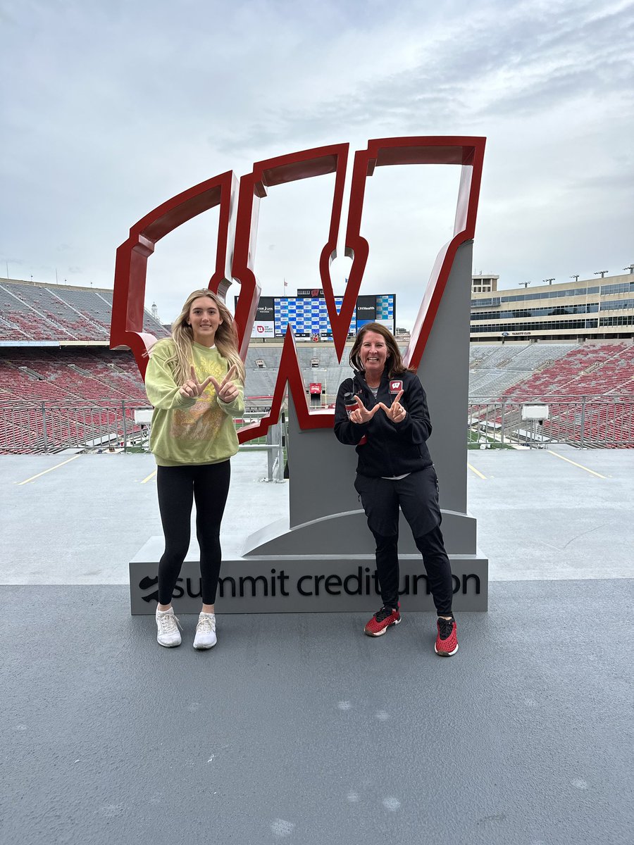 Summer Horn tweet media