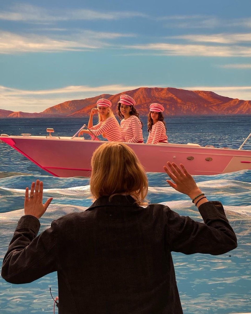 this is like a renaissance painting to me