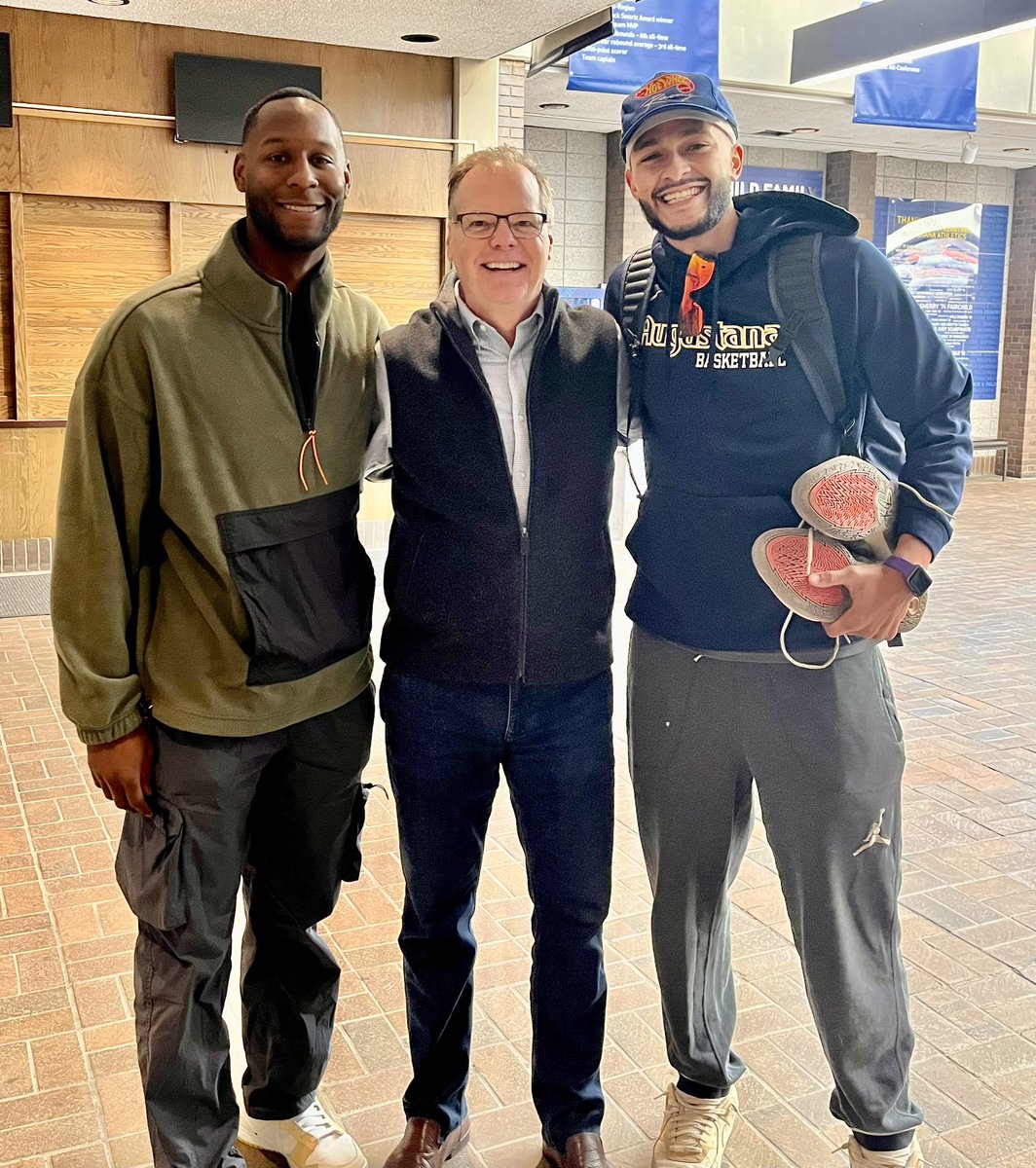 GreyGiovanine's tweet photo. How did Augustana win an unprecedented 5 consecutive CCIW regular season men’s bball championships!?!?  We had four all Americans like these whose competitive fire still burns…Saturday’s Alumni game! @ChrishawnO @MastaP123 @nolanebel14 @Augustana_IL @Augie_MBB @CCIW_Athletics https://t.co/4ScSbC8kCw