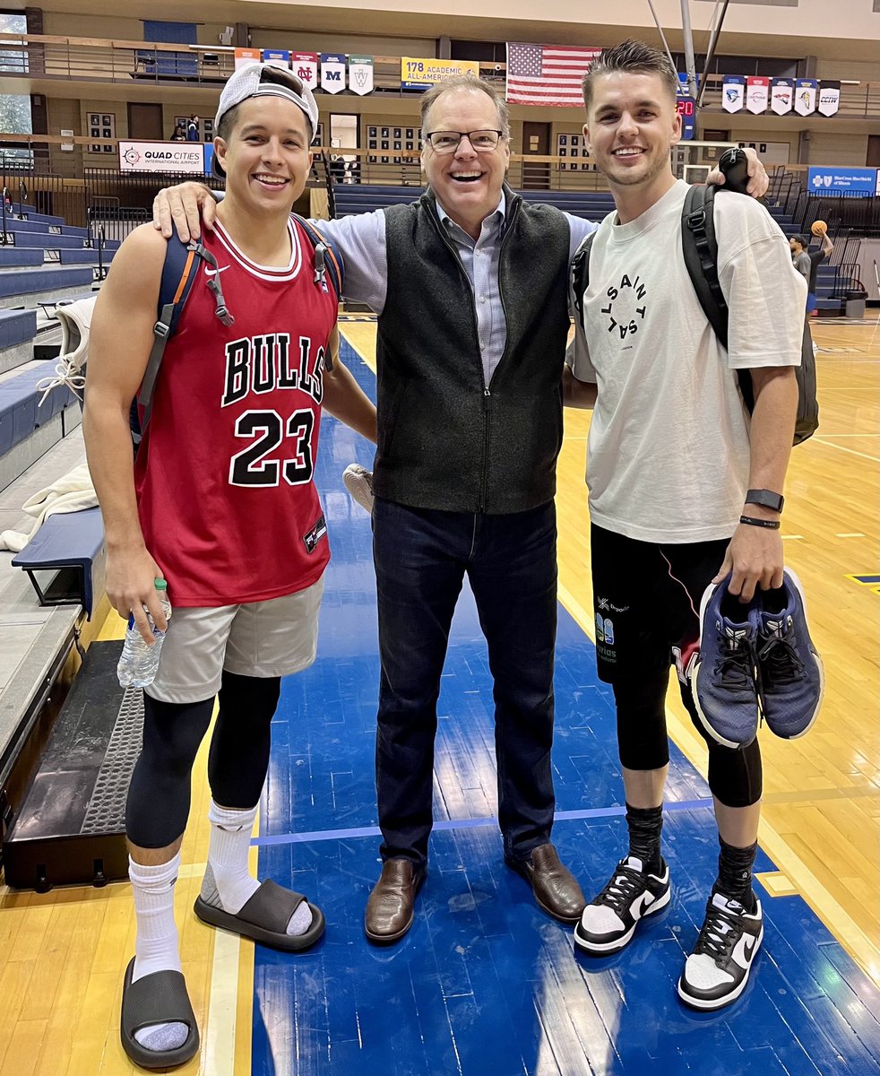 GreyGiovanine's tweet photo. How did Augustana win an unprecedented 5 consecutive CCIW regular season men’s bball championships!?!?  We had four all Americans like these whose competitive fire still burns…Saturday’s Alumni game! @ChrishawnO @MastaP123 @nolanebel14 @Augustana_IL @Augie_MBB @CCIW_Athletics https://t.co/4ScSbC8kCw