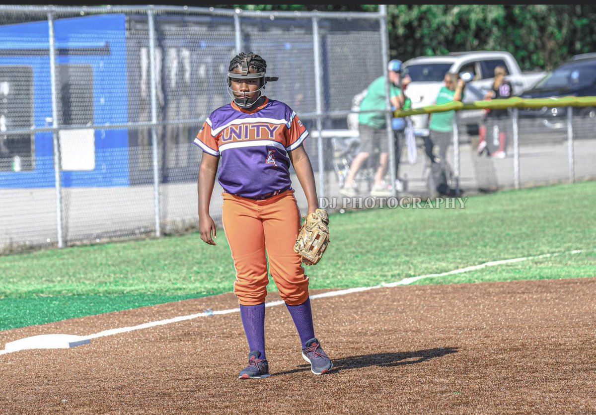 Kyndall_Jones4's tweet image. My team played in our first fall tournament this weekend going 2-3 at the PGF Kentucky Chrome Invitational. We fought hard and I am proud at how we supported each other! 💜🧡 #unitysoftball #westillcoming #youbettergetusrightnow