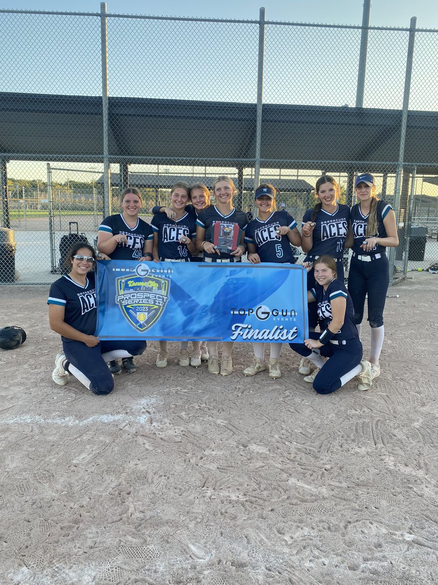 CudaAces18u's tweet photo. @TopGunEvents Second Place this weekend! This group gave everything to the last drop!  

#barracudaaces #competeeveryday https://t.co/MKfCuqYI2n