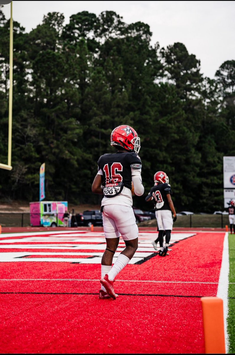 Venturious Holcomb tweet media