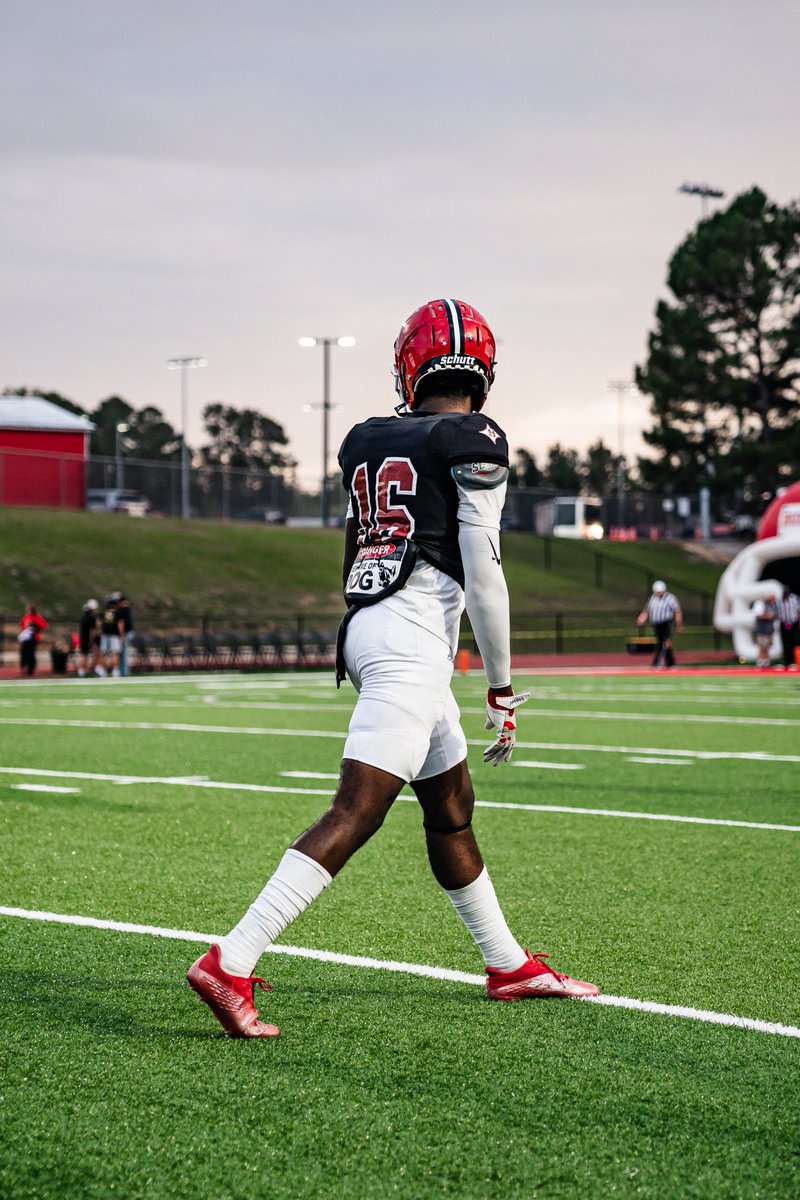 Venturious Holcomb tweet media