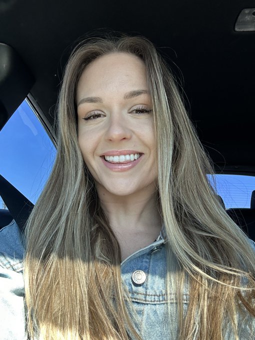 Happy Sunday ☺️☺️ https://t.co/czaKmUpUJI