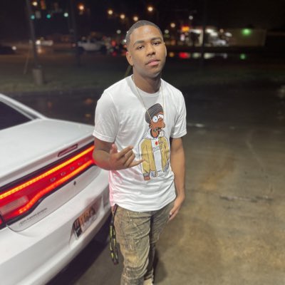 ethanr155's tweet photo. #NewProfilePic https://t.co/RxhQtvtGin