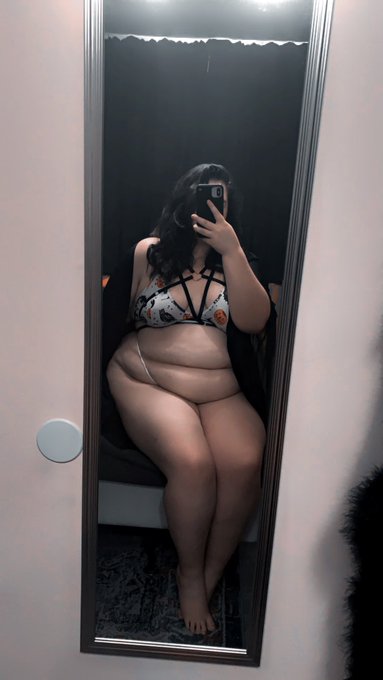 ⛓️🤍 submit &amp; beg 🤍⛓️ https://t.co/2JuRxFVtCJ<a href="/tag/bbw"class="tags"><span>#bbw</span></a><a href="/tag/plussizensfw"class="tags"><span>#plussizensfw</span></a><a href="/tag/fansly"class="tags"><span>#fansly</span></a>