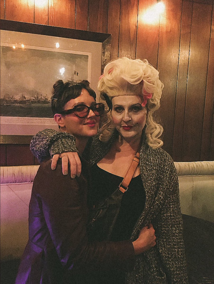 TheBlushes tweet media