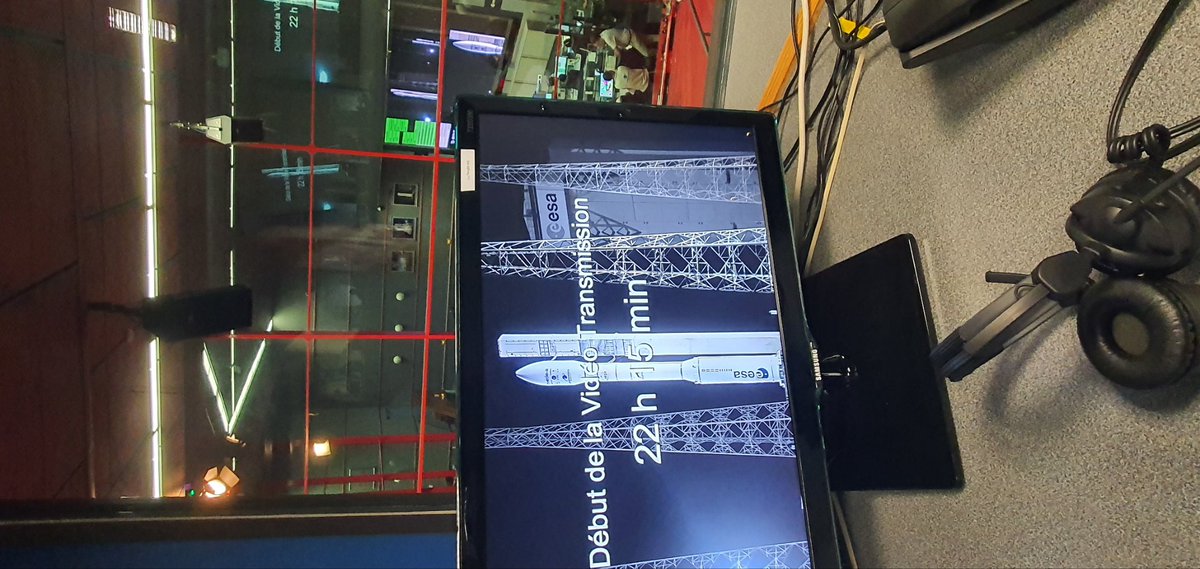 jgassard's tweet photo. Véga VV23 Nouvelle tentative 22h36 heure de Kourou. 12 passagers à bord. #VégaVV23 #Guyane #Cnes #ESA #Arianespace #Kourou #Avio https://t.co/oI5dyivF4p