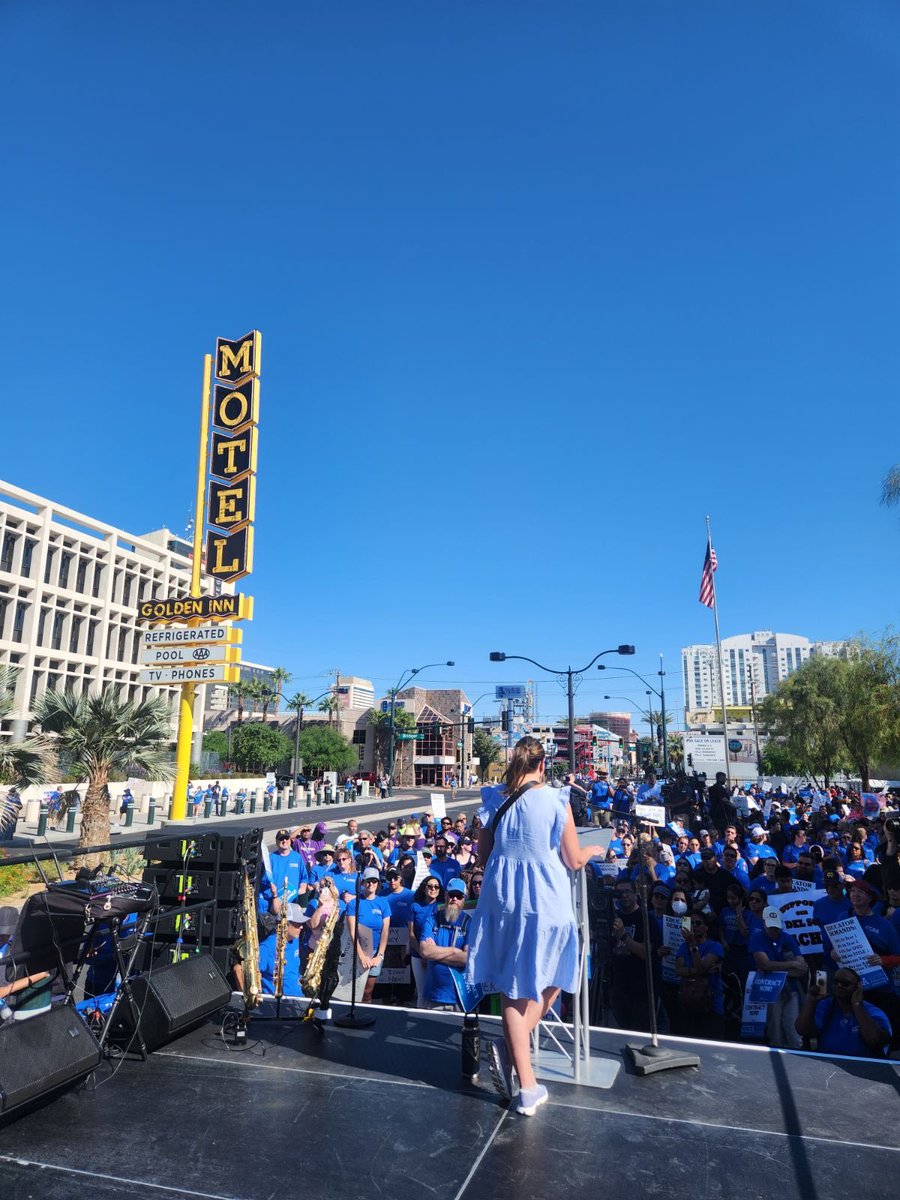 The coming together of teachers, parents and students on Saturday to support locking down a contract - including a much needed educator pay raise - was incredible!   Thank you ⁦<a href="/cceanv/">Clark County Education Association</a>⁩ for an inspiring event.