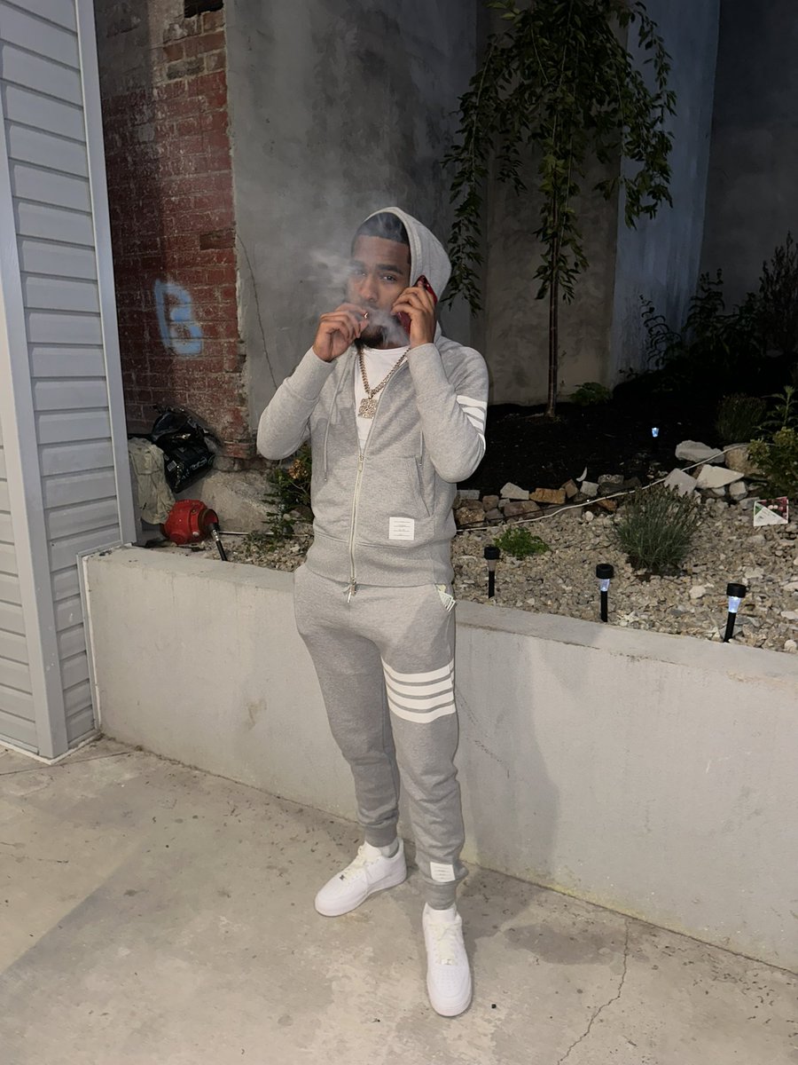 Put it in my pockets straight ion fold pape