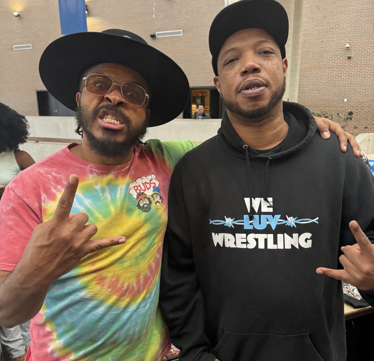 WeLuvWrestling1's tweet photo. SwishaaaaaaHouseeee @bountykeith #WeekendLuv https://t.co/mD7stC1sV8