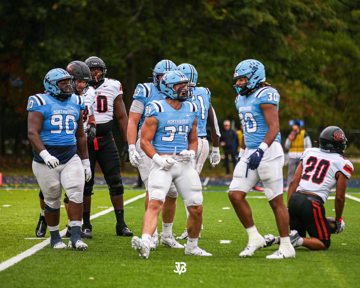 Northwoodfball's tweet photo. Game Flics 📸

#LetItRip | #RollTimbys🐺 https://t.co/FrP9kjH6iU