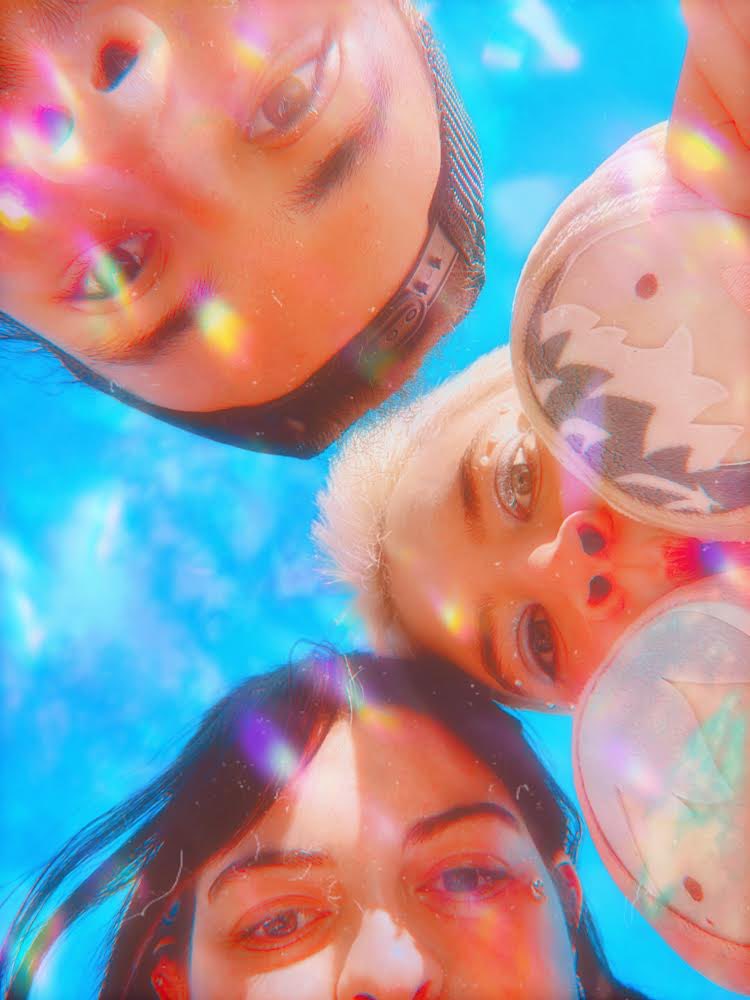flora_otome's tweet photo. 今年もre:valeでお祝いしました！誕生日を祝ってくれてありがとう!! 💖💚 (thank you all for the lovely birthday wishes!!) https://t.co/ljzyAPiwRi