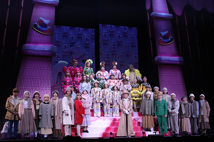 spice_stage's tweet photo. 堂本光一「世界で一番の出来じゃないか」と仕上がりに自信　日本初演『#チャーリーとチョコレート工場』会見＆ゲネプロレポート
#チャリチョコ
 https://t.co/9Zv7hrU3ng https://t.co/zWeb1O8PUU