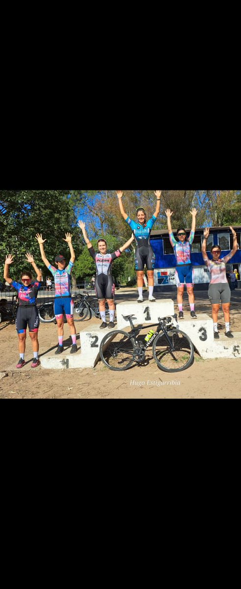 🚴‍♀️ Acción #LadiesPower de domingo en #LomasDeZamora: en su regreso a las competencias, <a href="/sofmartelli/">sof🌈</a> se quedó con el 3° lugar del podio y <a href="/MechyFadiga/">Mechy Fadiga</a> con el 4°, completando otra jornada de buenas sensaciones para nuestras Ladies. ¡A seguir full gas! 💪 #GoLadies