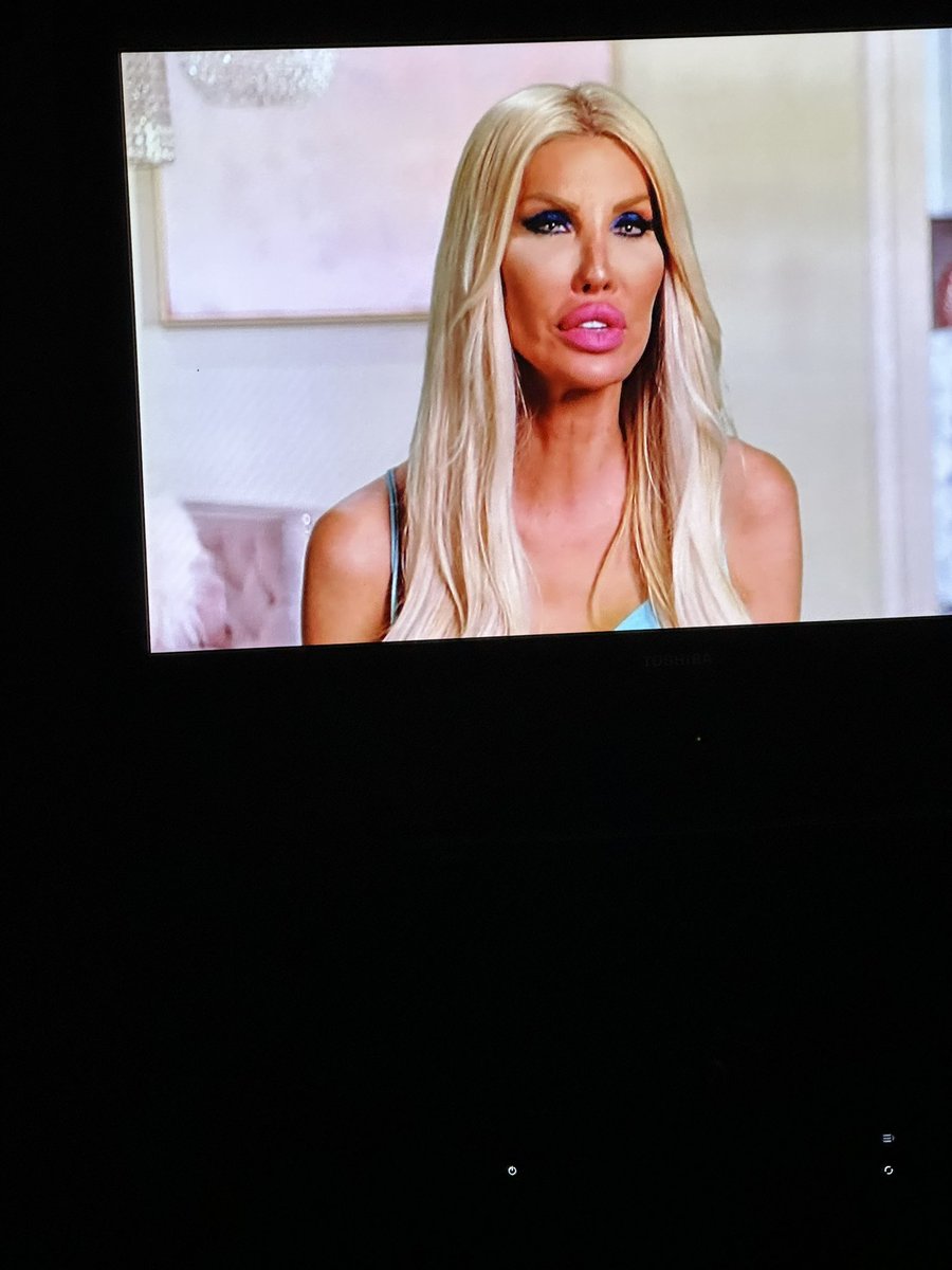 soldotna231's tweet photo. Did you say you think he rejecting your body because you are trans? No #assclown you look a bad experiment at the plastic factory!  It’s basically how you look you are a scary person! #90DayFiance #TLC #runjustinrun https://t.co/IaDT5zvG0q