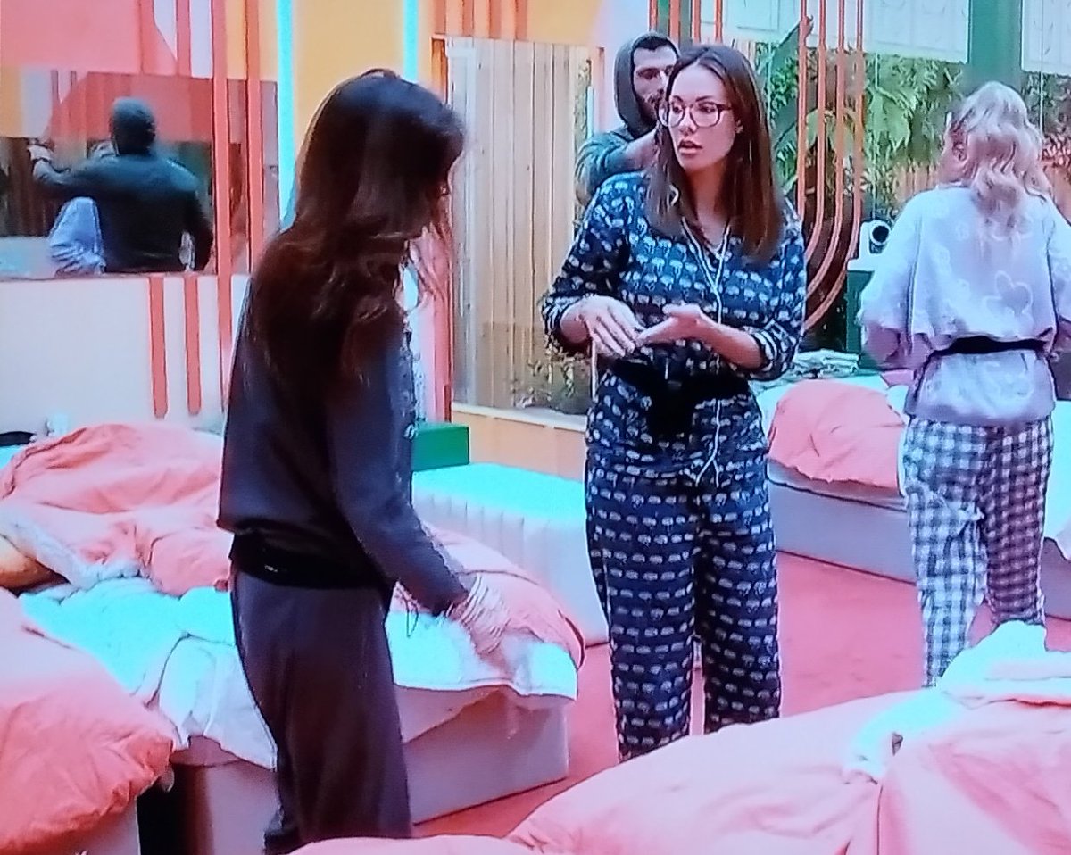 ElMiticoBarbas's tweet image. Bueno bueno. Movida Jessica/Carmen

#GHVIP8O