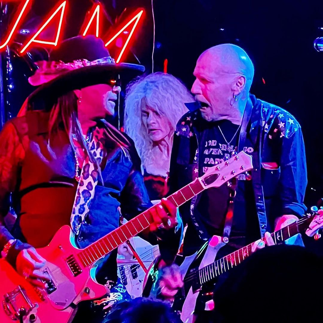 BackstageBarLV's tweet photo. 🔥 TONIGHT IS THE NIGHT🔥⁣

🎸 @official_micki_free Vegas Jam with Special Guest DJ Ravi Drums performing Prince Grooves 💜

⏰ 8PM 🔒 21+ 🌃 601 Fremont Street

BUY TICKETS: https://t.co/DmVvIX3tlV 🎫 https://t.co/NRcxwKLDtG