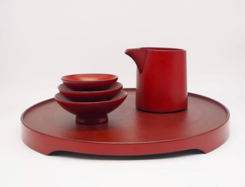 nobi's tweet photo. If you like "URUSHI" and or "Wajima" and are in Tokyo, LIGHT & DISHES has a special event (with consecutive interpretation to English).

 Below is their press release:
(if you have any questions, you can ask @hiroelight )

LIGHT & DISHES Lab. lab dinner meeting Vol. 1 
THEME: URUSHI
Guest Speaker: Taichi Kirimoto/ WAJIMA KIRIMOTO

LIGHT & DISHES has launched a new project "LIGHT & DISHES Lab. Lab Dinners". This project will be held once a month on a Tuesday, and guest speakers from various fields will be invited to share their perspectives on the world around the dinner table.
The focus will be on a variety of fields, including food, clothing, shelter, traditional crafts and their techniques, and travel.

The theme of the first meeting is 'URUSHI'.

Lacquerware has a unique character among the dishes used for meals. Lacquerware is a material whose qualities are passed on from generation to generation through long use. Wajima Kirimoto is a workshop in Wajima, Ishikawa Prefecture, which has been involved in wood and lacquer for over 200 years. The company handles not only lacquerware and accessories, but also furniture and interior materials, from the wood to the lacquering process.
This time, our guest will be Mr Taiichi Kirimoto, the representative of Wajima Kirimoto, who will talk about the world of lacquer and explore the possibilities of lacquer while dining on lacquerware that has been used for more than 100 years. The history and craftsmanship of the lacquer will stimulate your senses and may give rise to unusual sensations. We hope you will take this opportunity to join us.

EVENT details
Date and time : Tuesday 17 October 2023
Doors open   : 18:30
Start      : 19:00 (scheduled to end at 21:30)
attendee   :10 persons
Entry fee  : ¥ 15,000 (including food and drinks)
Place    : LIGHT & DISHES Lab. 
 1-13-2 Fukuzumi, Koto-ku, Tokyo 
Application  : contant@lightanddishes.com 
(Please state your name, contact details and the number of participants)

Please note that the deadline for registration is as soon as the maximum number of participants has been reached.
Please note that cancellation on the day before or the day of the event will result in the full participation fee being charged.
The event will feature dishes using seasonal ingredients and Wajima Kirimoto lacquerware, which has been used for more than 100 years.

ABOUT  : WAJIMA KIRIMOTO
https://t.co/e6HJjsIsBB /
A 'wood' and 'lacquer' brand that has been established for more than 200 years in Wajima, Ishikawa Prefecture, Japan.The seventh generation, under the name of Taiichi Kirimoto, began proposing lacquerware modelling designs and creating vessels, furniture, architectural interiors and other items.
In 2015, the trade name was changed to Wajima Kirimoto, and the company continues to work with a number of talented craftsmen in the woodworking industry to create wood and lacquer products, vessels, accessories, furniture and architectural interior materials that fit in with modern life.
In 2022, a new lacquer studio will open in Wajima.
WAJIMA KIRIMOTO is also focusing on LIVE commerce, which can be accessed from all over the world using the latest digital technology.

LIGHT & DISHES Co.,Ltd.  https://t.co/TMXGUuArwd

Lab. space where you can experience light, operated by LIGHT & DISHES Co.
It has a restaurant where visitors can experience various types of lighting and the latest lighting controls while having a meal.
Also offers renovation, direction and consulting services related to lighting,
The company also sells its own selection of lighting fixtures.