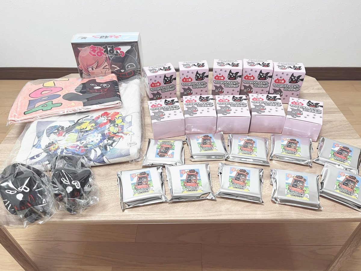 sior____xx's tweet photo. そういや買ったグッズ届いたんやけどなかなか出が良い気がする👏🏻🤍 https://t.co/pM5qI3MNlZ