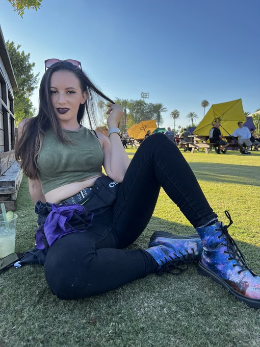 Day 3 at @powertriplive 🤘🏻 Stoked for #Tool and #Metallica Let&rsquo;s gooooo‼️  #PowerTripFestival https://t<a class="tags" target="_blank" title="On Twitter" href="/?out=eyJ0eXAiOiJKV1QiLCJhbGciOiJIUzUxMiJ9.eyJpYXQiOjE3Mjk0NzAxNzksImlzcyI6InR3cG9ybnN0YXJzLmNvbSIsIm5iZiI6MTcyOTQ3MDE3OSwiZXhwIjoxNzYxMDA2MTc5LCJyZWRpcmVjdF91cmwiOiJodHRwczovL3R3aXR0ZXIuY29tL3Bvd2VydHJpcGxpdmUifQ.6bcJSpC42RQAJQdrg_VtjKmLw8wP93NxxjQEL-UWQIOod7Cs94jY2G_3jIlp6D5DoPrBescZKMQsTAu_TQTabg">@powertriplive</a><a href="/tag/tool"class="tags">#Tool</a><a href="/tag/metallica"class="tags"><span>#metallica</span></a><a href="/tag/powertripfestival"class="tags"><span>#powertripfestival</span></a>