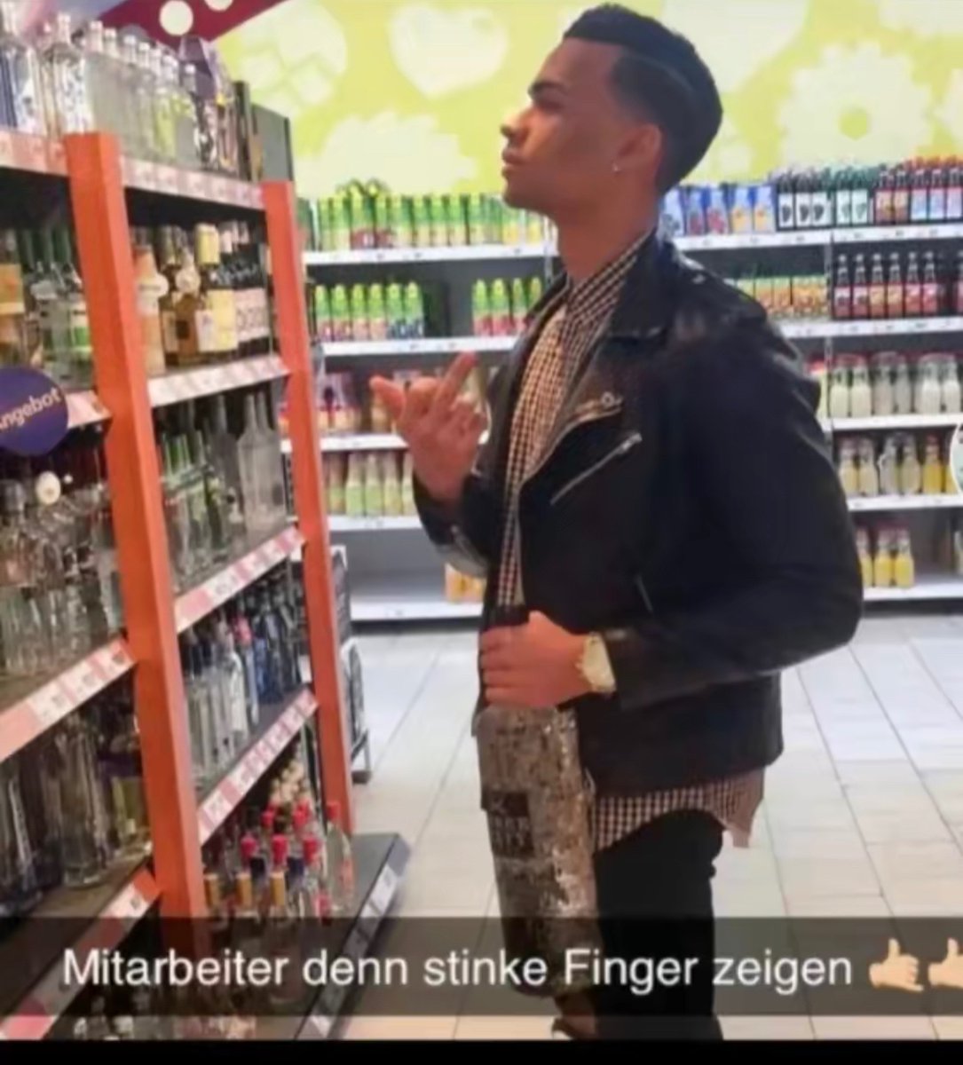 cockwehh's tweet photo. @_marlion_ @zerojunge leck meine eier marlon https://t.co/T1xyWWXxii