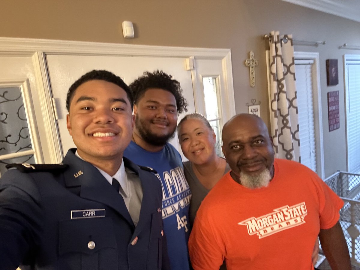 carrd1994's tweet photo. Blessed to have the whole team together this weekend ๐๐ฟ๐ช๐ฟ. You know we put it down on the grill/kitchen too. โฆ@Hiro_Carrโฉ โฆ@dextercarr75โฉ โฆ@acarr715โฉ https://t.co/ahuNyrBqcM
