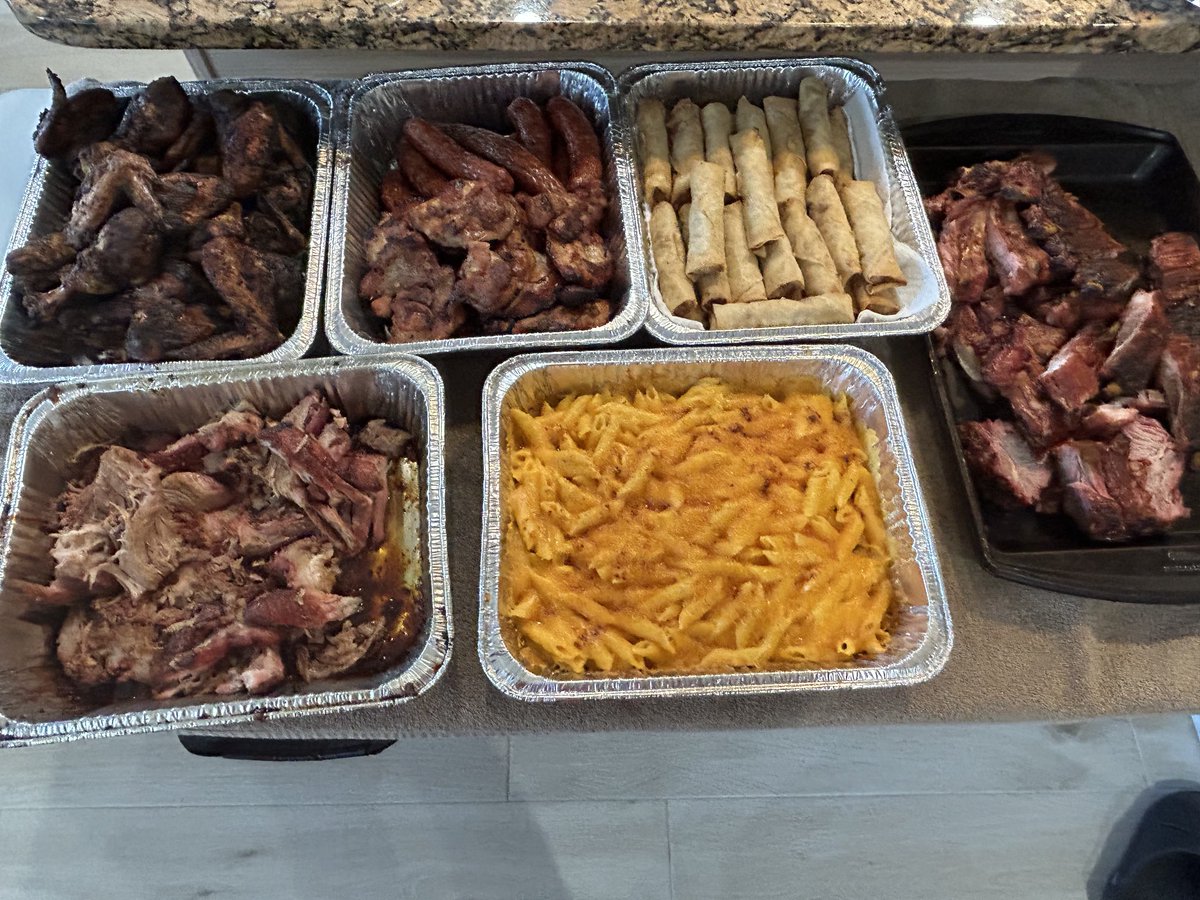 carrd1994's tweet photo. Blessed to have the whole team together this weekend ๐๐ฟ๐ช๐ฟ. You know we put it down on the grill/kitchen too. โฆ@Hiro_Carrโฉ โฆ@dextercarr75โฉ โฆ@acarr715โฉ https://t.co/ahuNyrBqcM