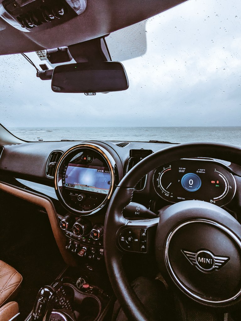 kito401's tweet image. ひと仕事のあとはおにぎりを買って浜の宮ロードパークへ。しかし、あいにくの雨

#MINI #CROSSOVER #COOPERD #F60⁡
#miniのある風景  #やまがた屋  #浜の宮ロードパーク  #茨城県日立市