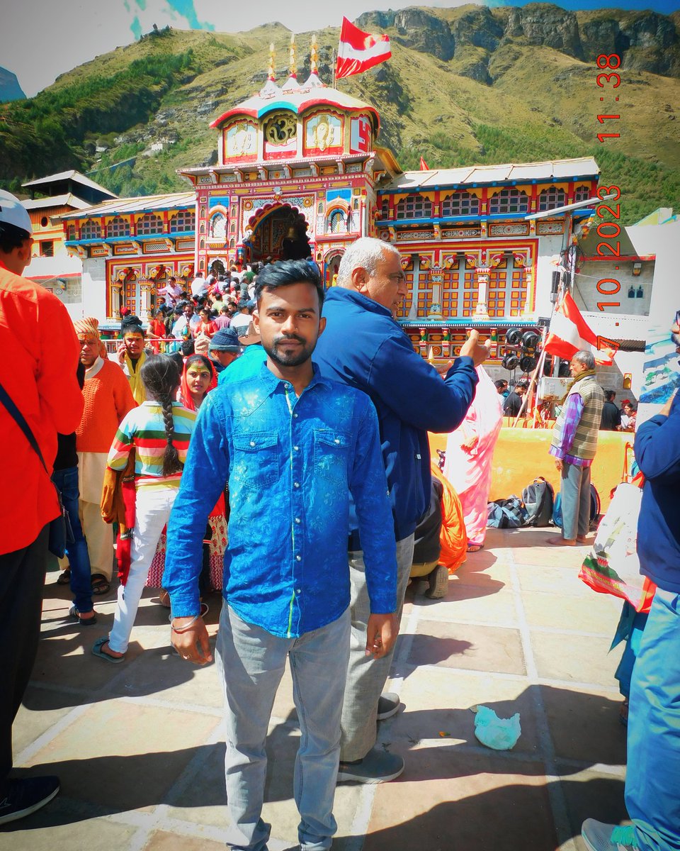 j_k_456's tweet photo. #utrakhand #badrinath #badrinathtemple 🙏 https://t.co/G6zmkqDjFO