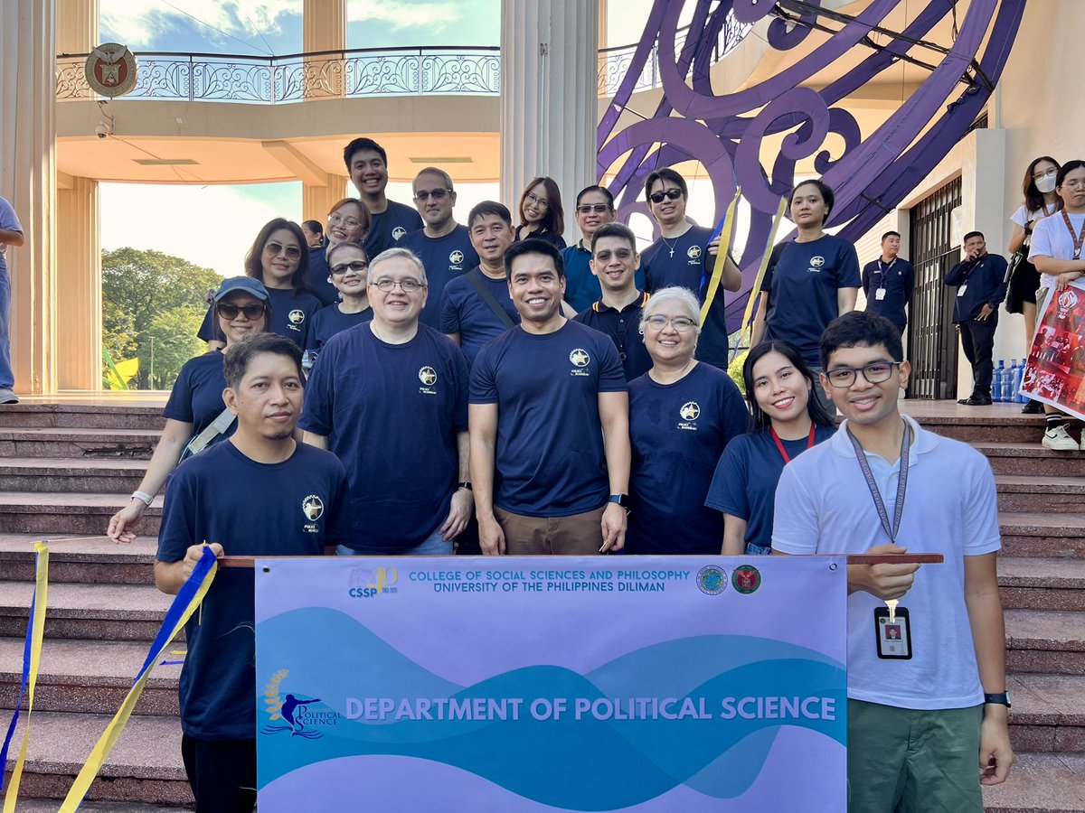 upd_polsci's tweet image. The @upd_polsci faculty, staff, and students at @UP_CSSP’s CSSP@40 parade.

#CSSPat40
#KAPP