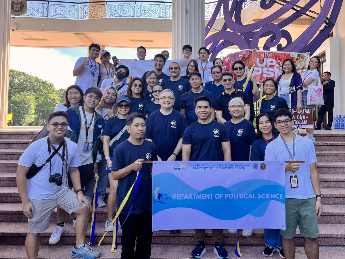 upd_polsci's tweet image. The @upd_polsci faculty, staff, and students at @UP_CSSP’s CSSP@40 parade.

#CSSPat40
#KAPP
