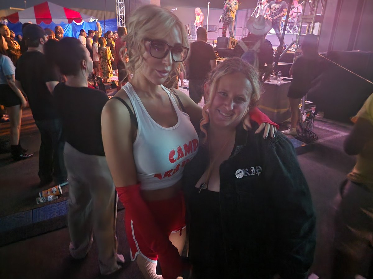 JayOfTheDeadMF's tweet image. OMFG Yall, I just got to introduce my daughter to @kinky_horror ! I'm a happy papa tonight.

#JoeBobsJamboree 
#MutantFan