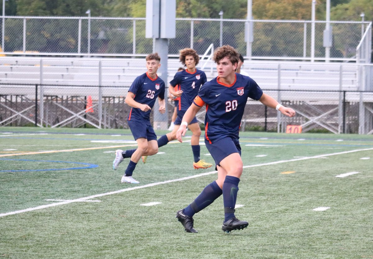 OPRFEmbrace's tweet photo. Undefeated, ranked #1 in Illinois...and just hitting their stride -- that's the @oprfhshuskies boys' soccer team.
This story looks at their recent dominance, including a pair of 6-0 routs, most recently a shutout of Fenwick on Friday.
https://t.co/xtRnBQexxJ https://t.co/JrgIVcYFx7