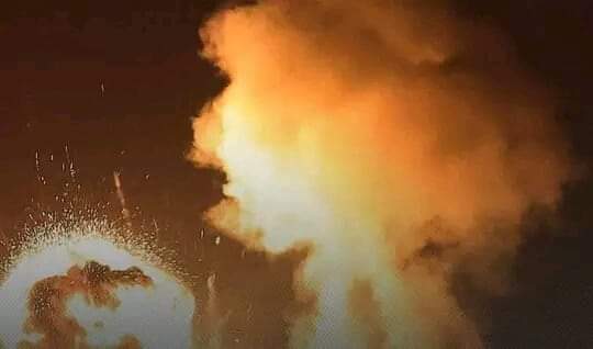 t_abasyn's tweet photo. یو فلسط..ـیني ورور لیڪي! 

وایي ڪورونه مو دبمـبار څخه داسې لړزېږي لڪه زلزله، 
خو روحونه مو د غرونو په څېر  ارام دي.

الله اڪـبر🥹 https://t.co/f62eKFEtIL