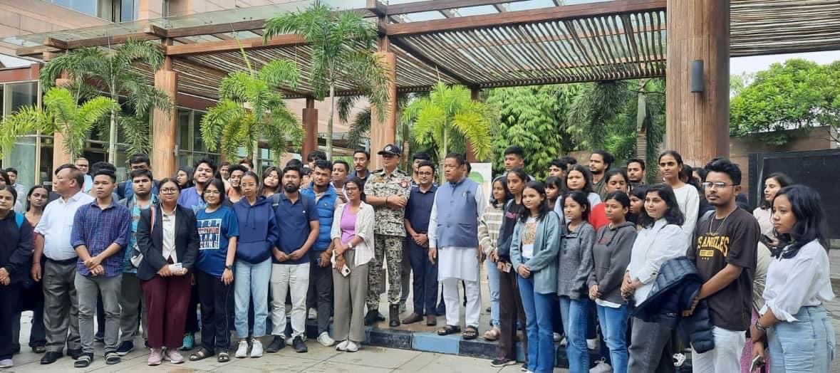 Assam Education Minister @ranojpeguassam received the stranded Assamese students from Sikkim this morning. In a rescue mission done by @CMOfficeAssam headed by @samirsinha69 , around 130 students were evacuated. The entire rescue mission was personally overseen by CM