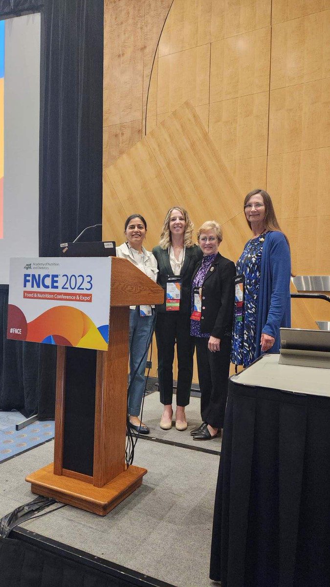 dm2rdcde's tweet photo. #FNCE Thanks for an excellent session on cardiometabolic issues with type 2 diabetes sponsored by the Alliance between the Academy of Nutrition and Dietetics and the Association of Diabetes Care and Education Specialists! https://t.co/5oZEs57eyz