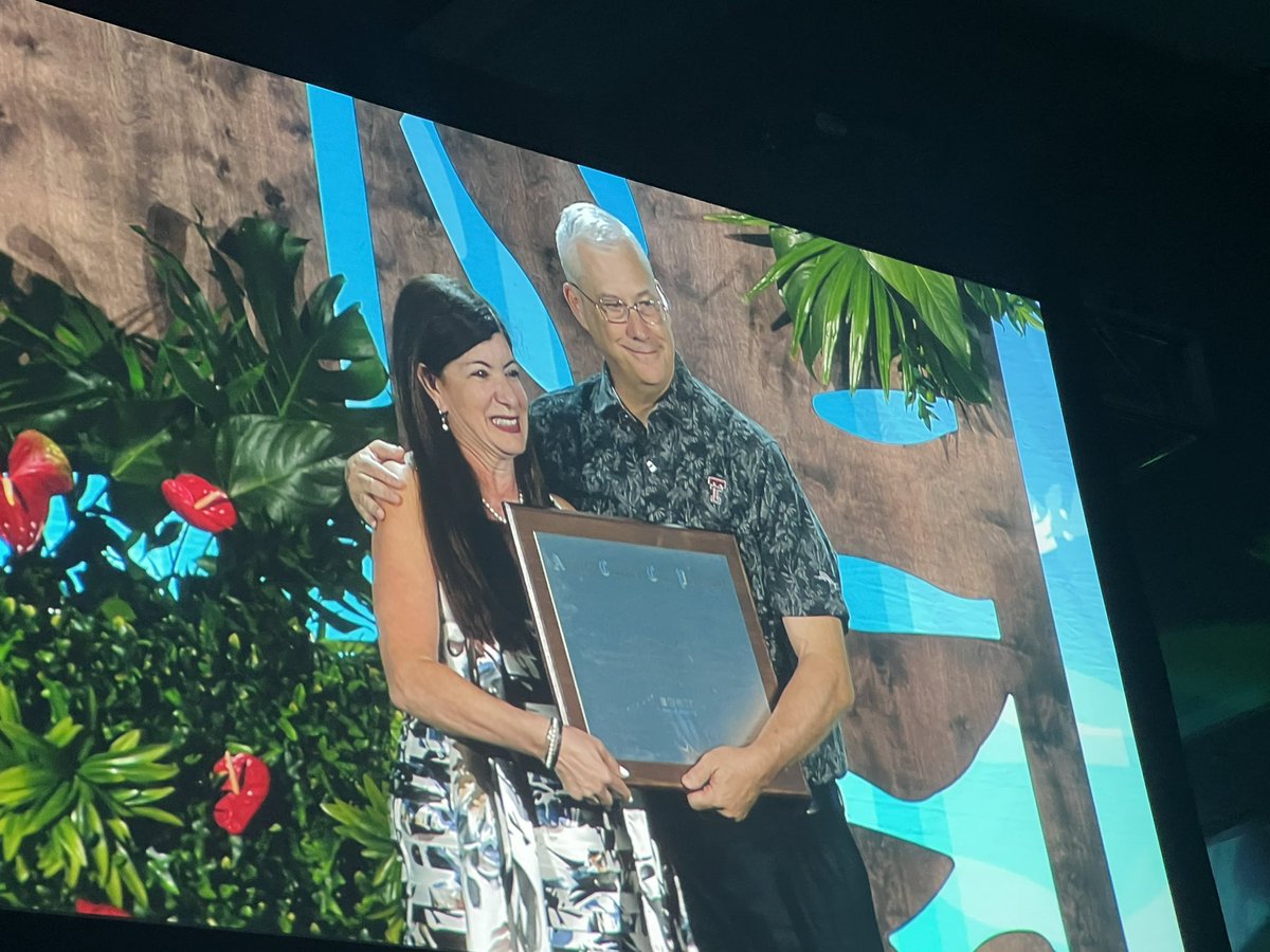 Congratulations to <a href="/redraiderpulmcc/">Victor Test MD FCCP</a> on his <a href="/accpchest/">CHEST</a> Distinguished Service Award #CHEST2023 ⭐️🧿

An accomplished clinician, #MedEd, #Mentor, colleague, friend and human 🥰🎊🎉❤️🎈