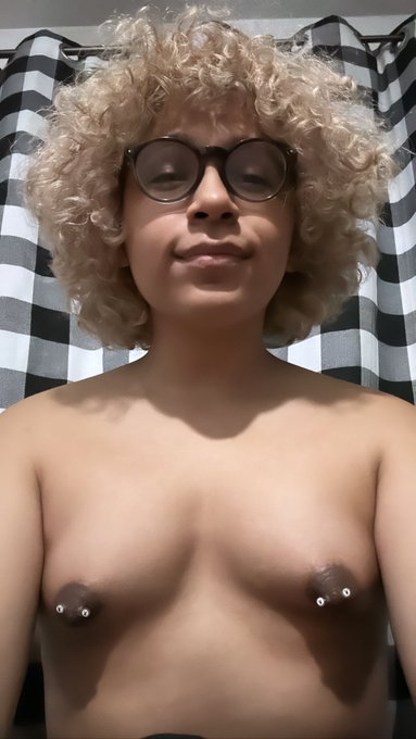 Loving the growth #hair https://t.co/D4b341VcsC<a href="/tag/hair"class="tags">#hair</a>