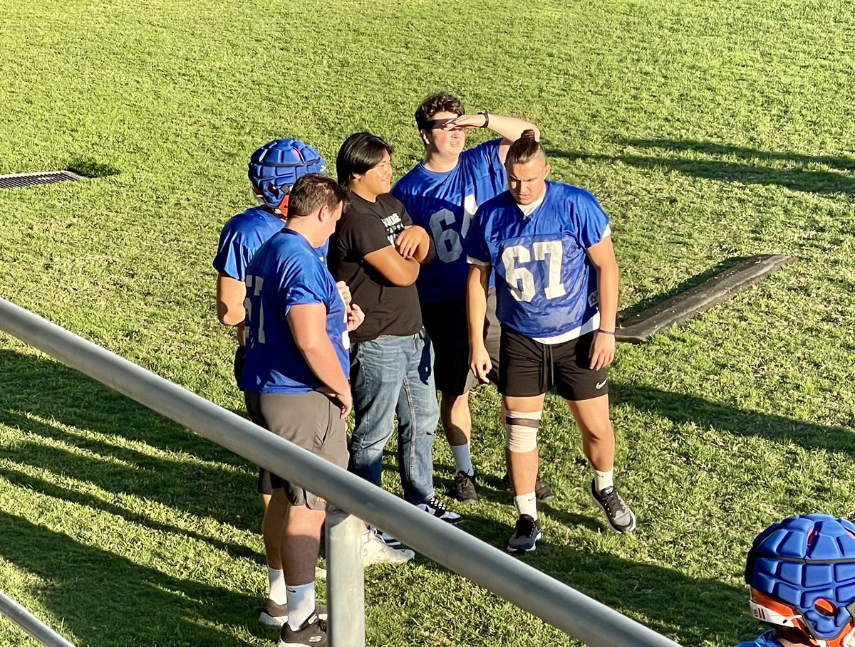 jadentags's tweet photo. Thank you coach @tthongmee for the invitation to observe today’s practice and learn more about the @HensFootball program. Looking forward to the game against Chapman this Saturday! #GoSageHens

@KyleWil11332685 
@PowayTitans
@coachjwalsh https://t.co/0qVqbe0v9n
