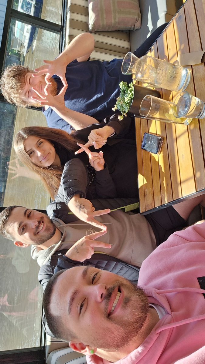 last lunch with the gang :( <a href="/Ratchyyy_/">Ratchyyy_</a> <a href="/ItsTooEzy1/">Ezy</a> <a href="/Sanhalenn/">Sanhalen</a> 💙💚🩷🖤