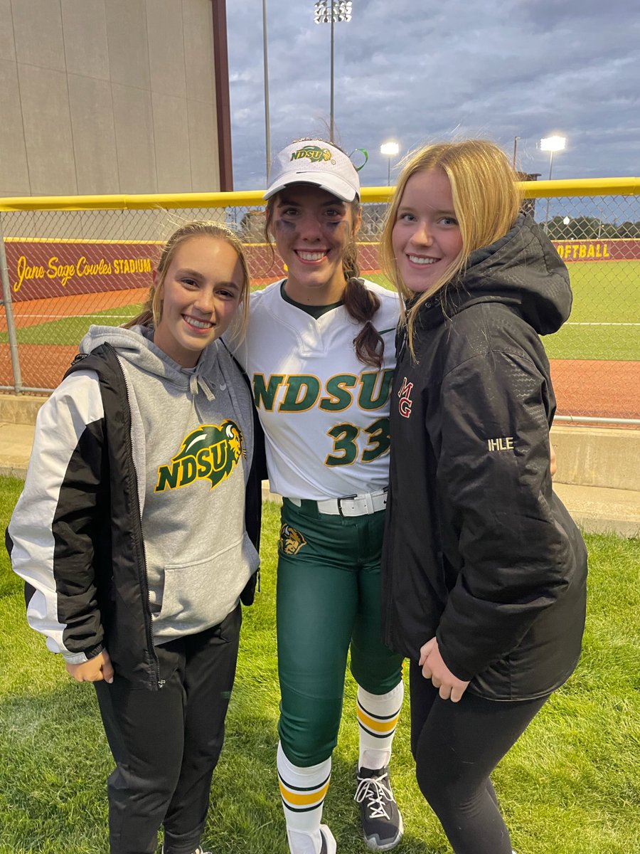 So fun to watch my former teammate <a href="/maddieqw23/">Mads</a> pitch against Iowa State and the Gophers tonight.
So proud!! 🍁 
#CrimsonFamily #WeAreCrimson

<a href="/CoachKoltes/">Maple Grove Softball Boosters</a> <a href="/sarahzim23/">Sarah Zimmerman</a>
<a href="/MIDWESTSPEEDSC/">Sean Hall</a> <a href="/NDSUsoftball/">NDSU Softball</a>