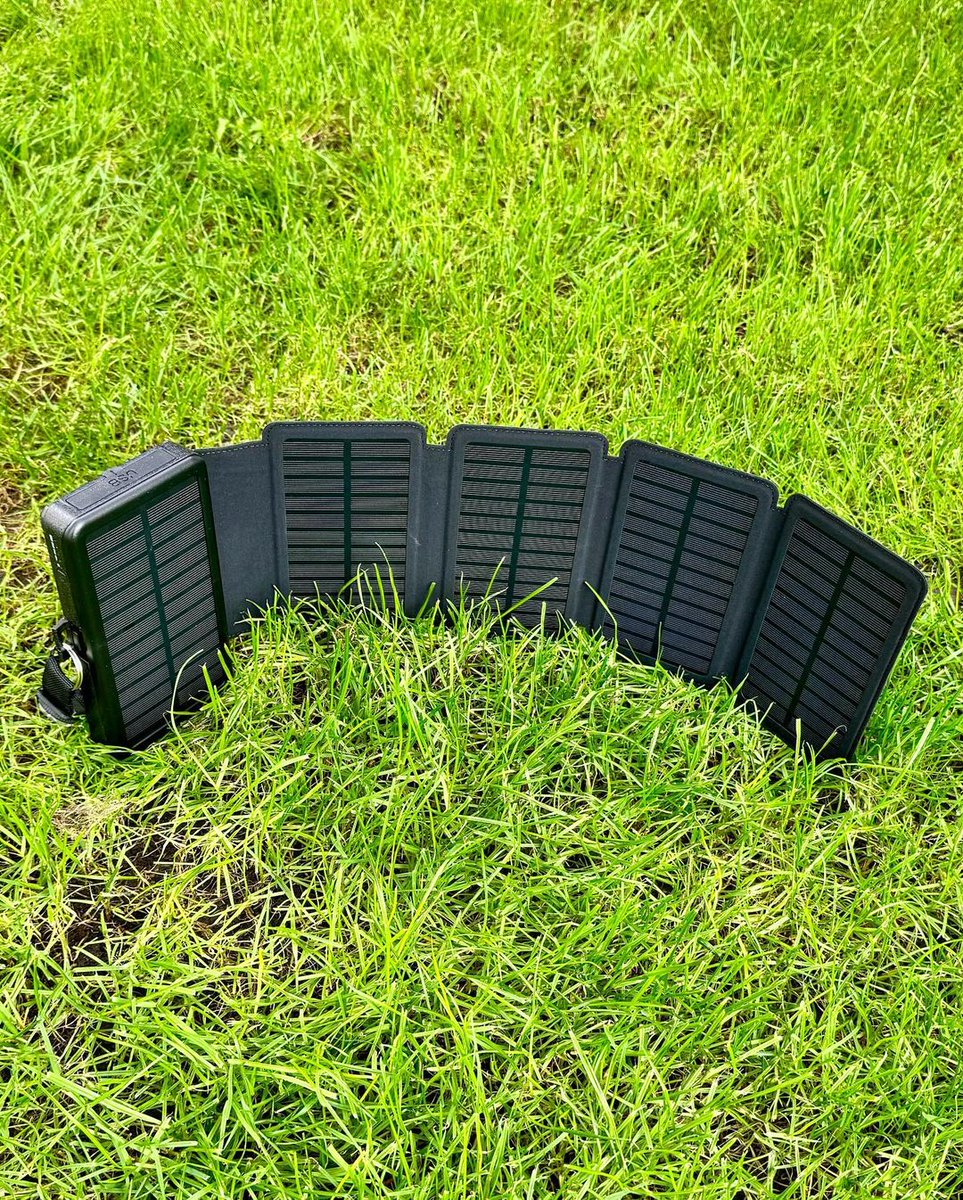 BlavorOfficial's tweet photo. Blavor W09 solar Charger
amazon link: https://t.co/NjmEfxBa8y
#solar #power #bank #blavor #portablecharger #highcapacity #amazon #camping #wireless #handcrank #charger #adventure #emergency #strong #flashlight #practicaltool #outdoorlife #dustproofcover #powerbank https://t.co/SmEFcIsOyW