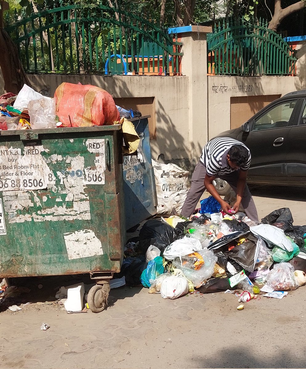 Findindian's tweet photo. #SmartCity
#Ghaziabad
#Ward98
No work on ground. All responsible and authorities are sleeping.
Location- whole ahinsa khand2, indirapuram, Ghaziabad
#Election2024
@myogiadityanath @CMOfficeUP @PMOIndia @Gen_VKSingh @gdagzb https://t.co/SuLXw6wVYn