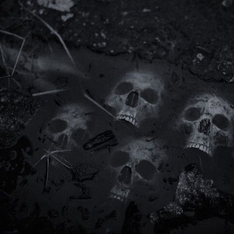 SirenofDecay's tweet photo. The dead lives in the sea... https://t.co/els9fbBv6g