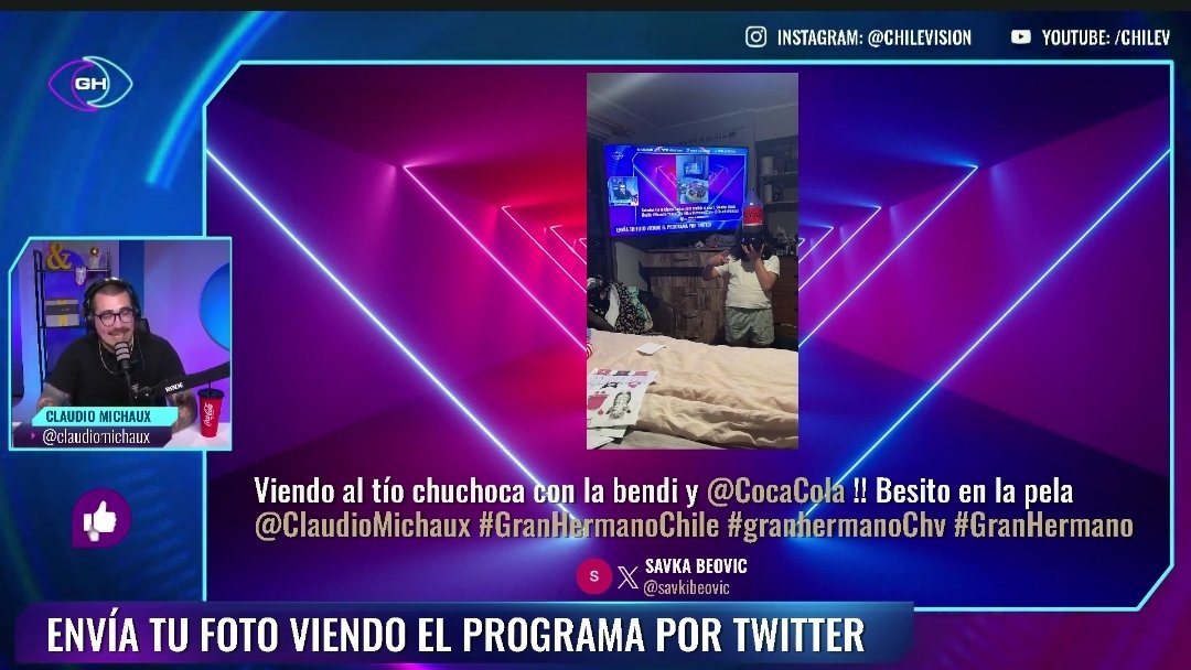 Camitop_92's tweet photo. Acá en el cumple de la tía con @MikeAlexanderHD... Mientras vemos el react del tio @ClaudioMichaux  #granhermanoChv saludos ❤️❤️ https://t.co/IhxmnSY1b4