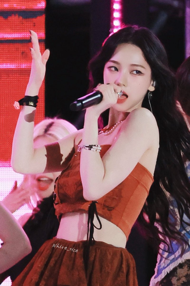 Whiterice94's tweet photo. 231008 영동대로

#Karina #카리나 #aespa #에스파 https://t.co/tpzxFW5PTA